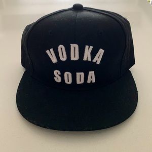 🖤 Absolut. Vodka Soda hat